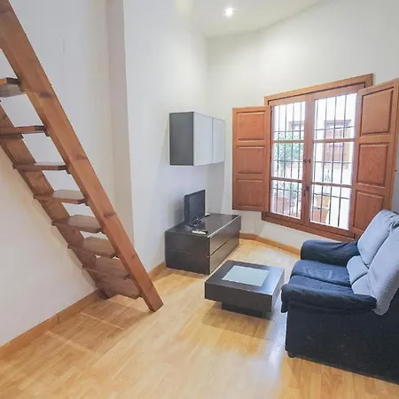 Duplex En Calle Carreteria * 말라가